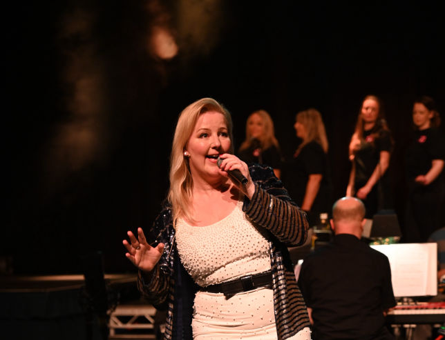 Concert performer Women